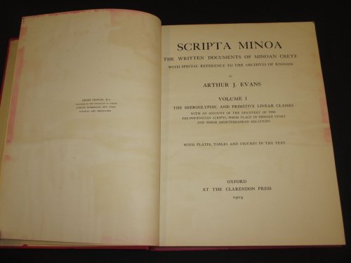 Uma edição da obra Script Minoa de 1909. O subtítulo do livro é Os documentos escritos da Creta Minóica com referências especiais aos arquivos de Cnossos.