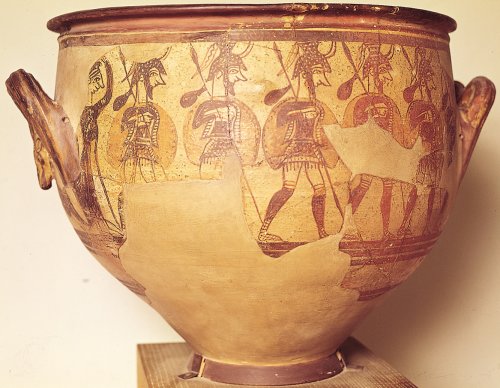 Vaso dos Guerreiros, encontrado por Heinrich Schliemann em Micenas. Século 12 a.C. Museu Arqueológico de Atenas.